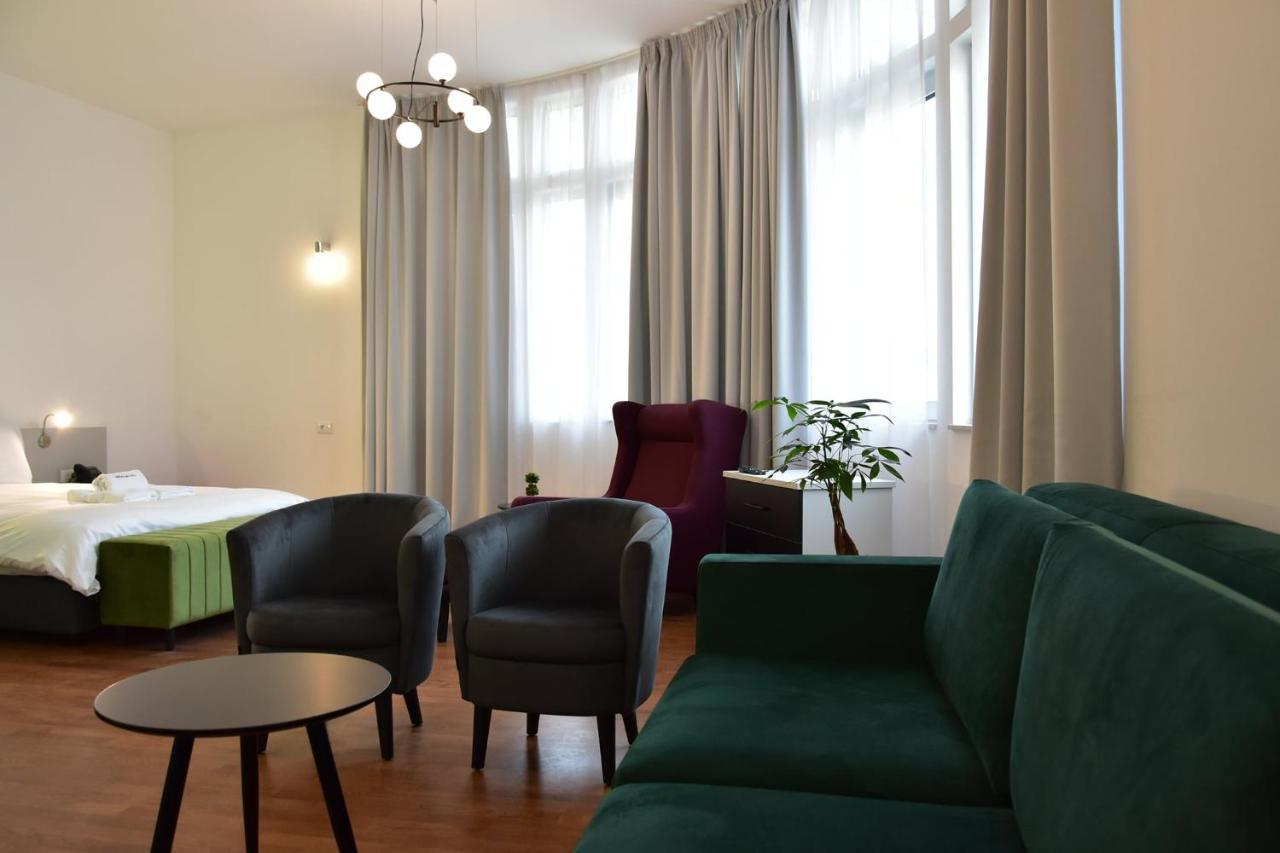 Osten Art Hotel Skopje Exteriör bild