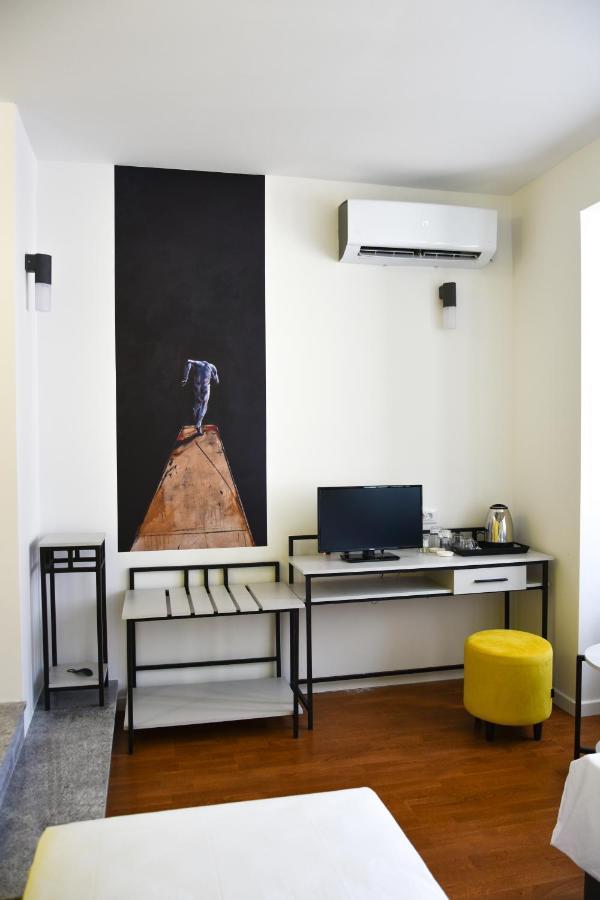 Osten Art Hotel Skopje Exteriör bild