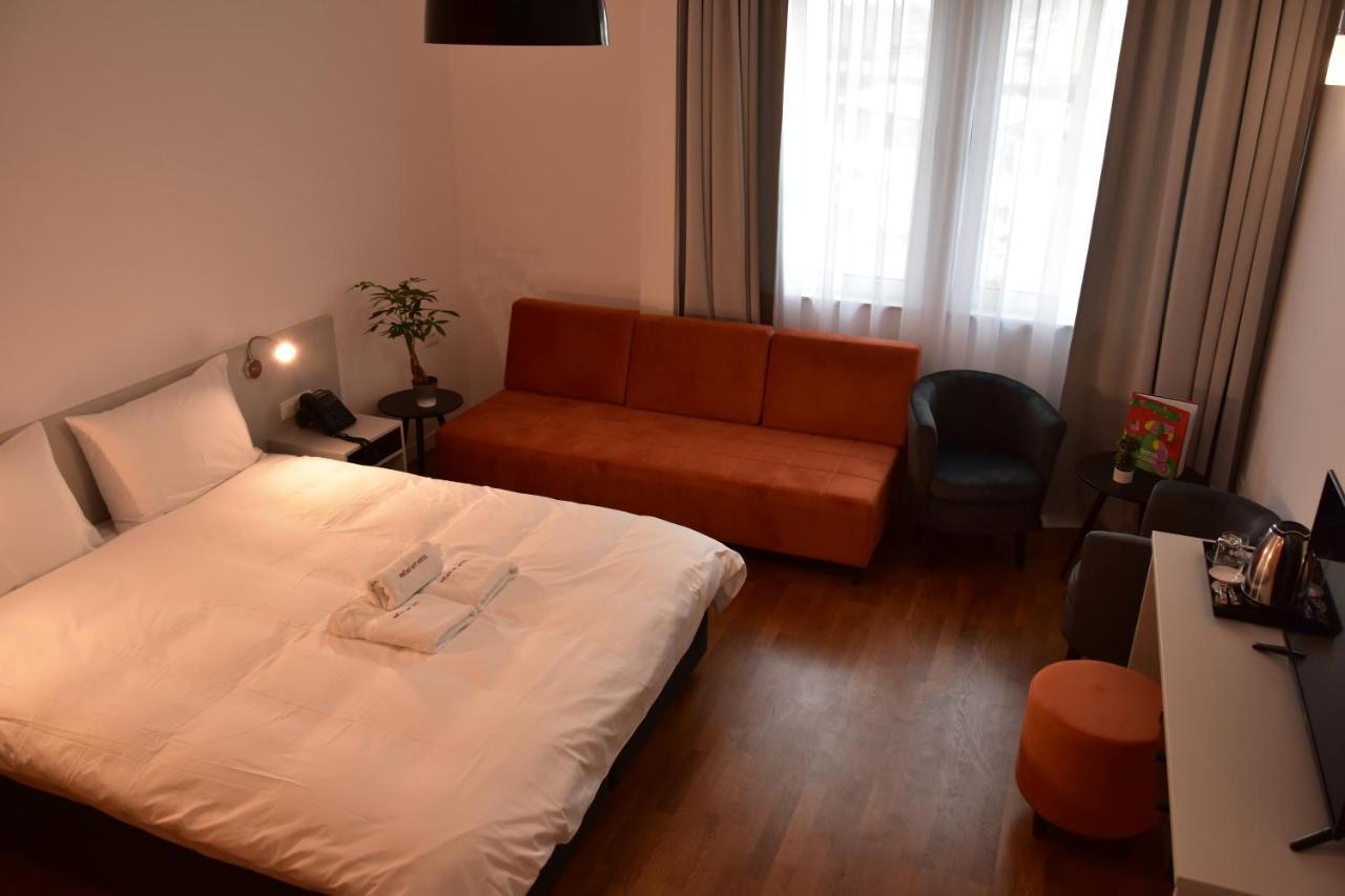 Osten Art Hotel Skopje Exteriör bild