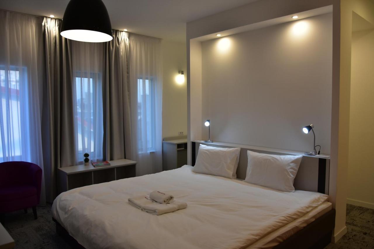 Osten Art Hotel Skopje Exteriör bild
