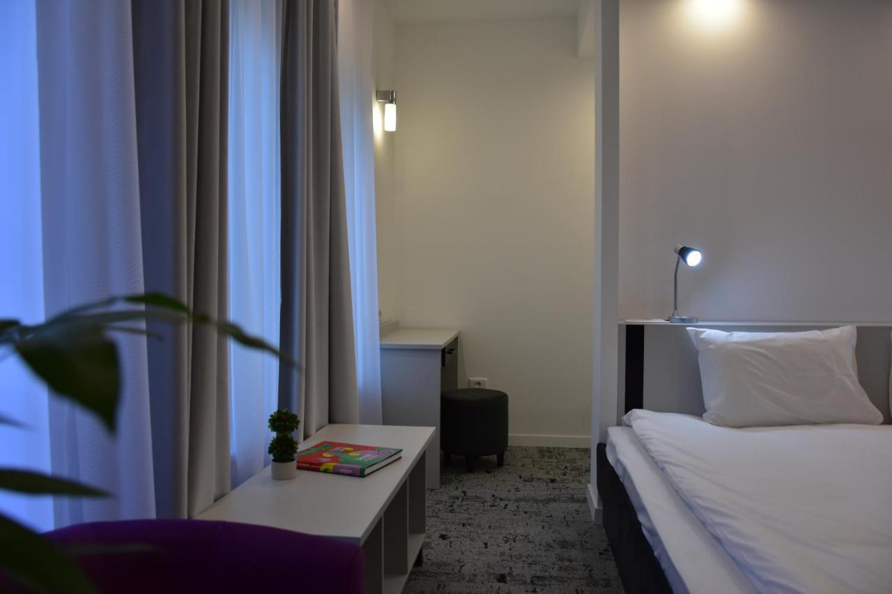 Osten Art Hotel Skopje Exteriör bild
