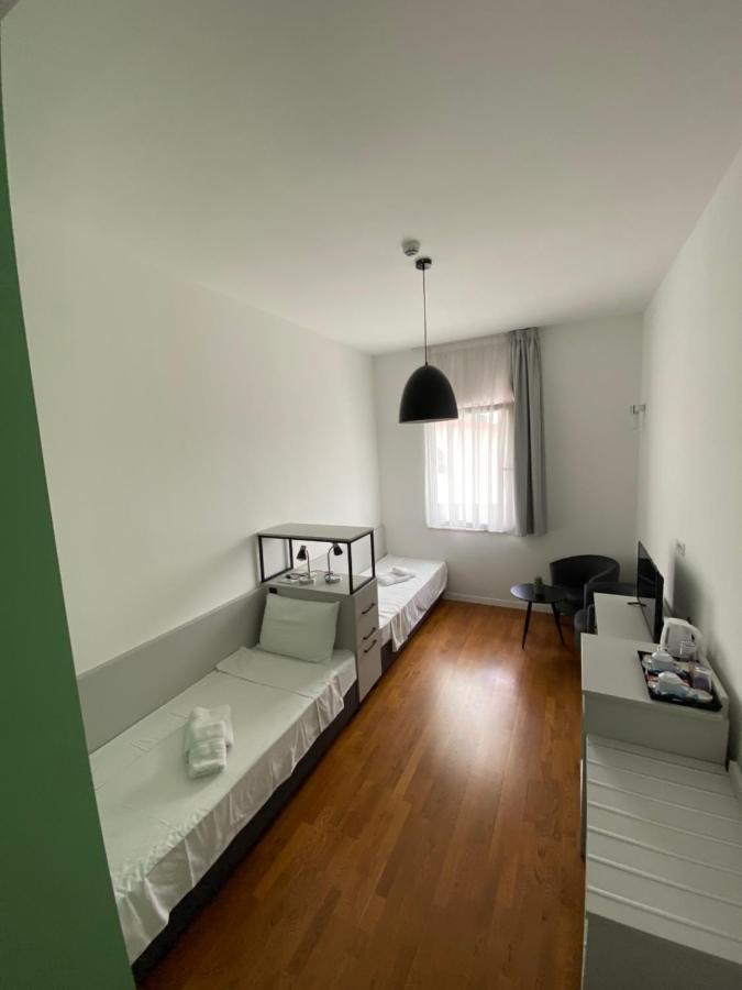 Osten Art Hotel Skopje Exteriör bild